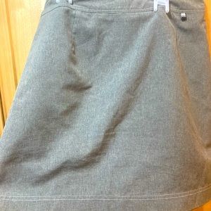 LOLE Skort. Gray/Tan. Size 8